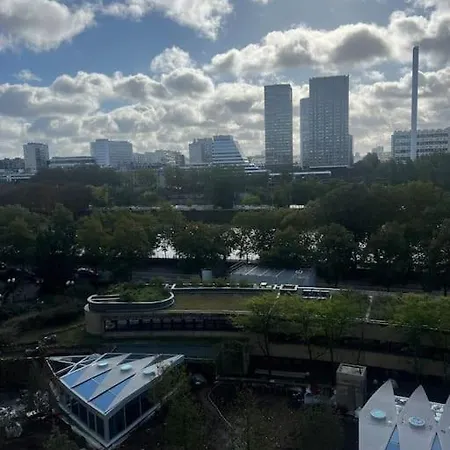 Tour Eiffel Terrasse Vue Seine *